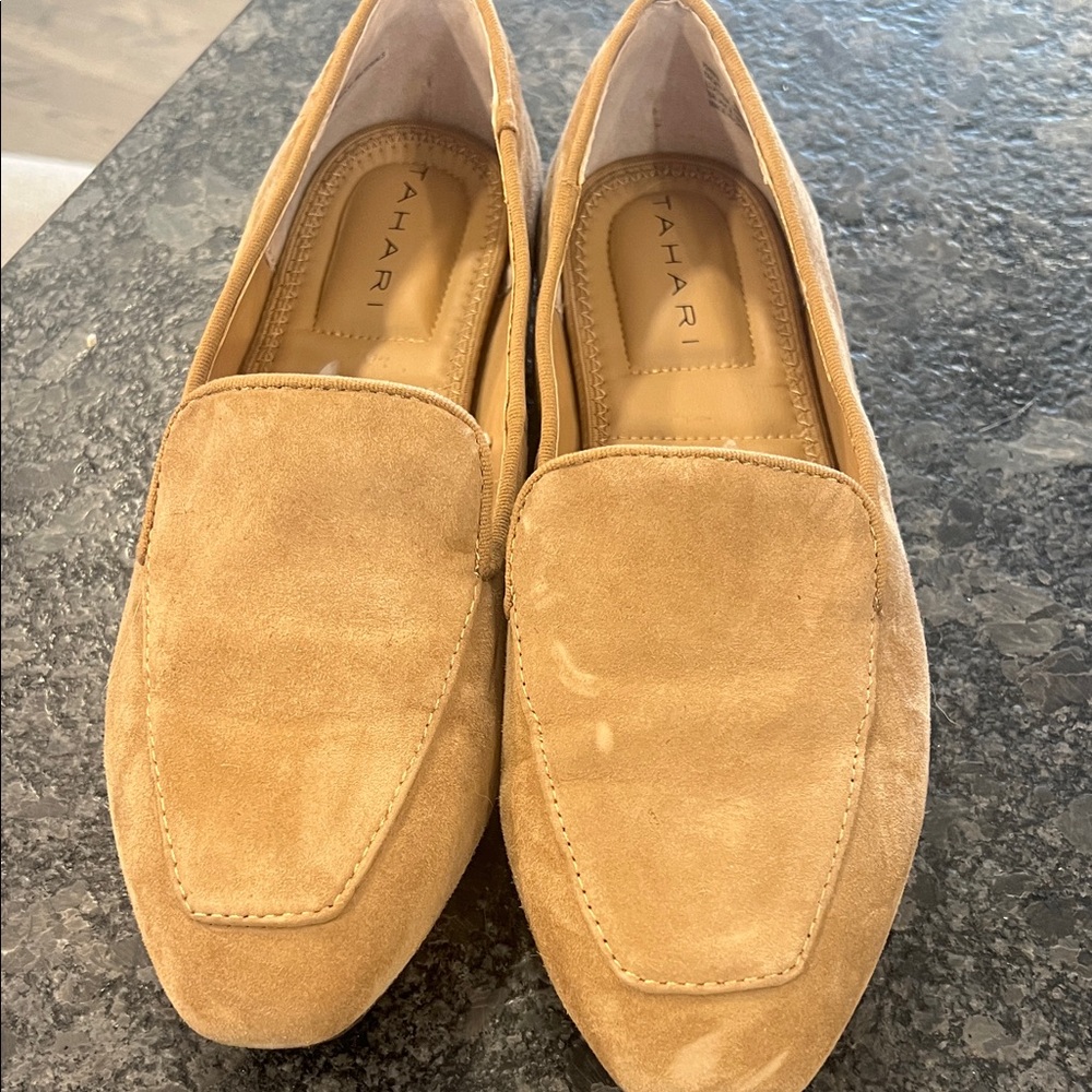 Tahari womens Light Brown Suede Slip-Ons